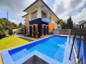 villa 5 kamar private pool