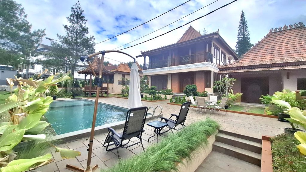 villa 13 kamar di bandung