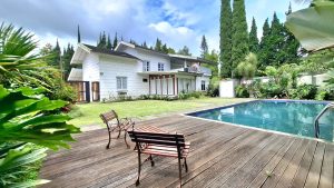 villa 3 kamar kolam renang di bandung
