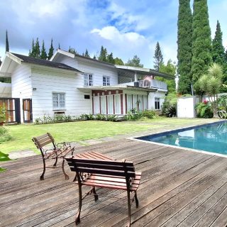 villa 3 kamar kolam renang di bandung