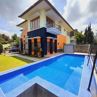 villa 5 kamar private pool