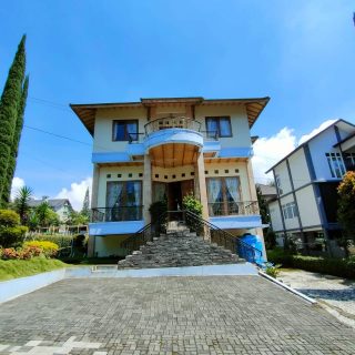 villa 6 kamar di bandung