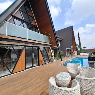 villa 8 kamar di bandung