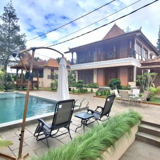 villa 13 kamar di bandung