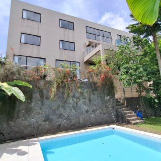 villa 8 kamar di bandung